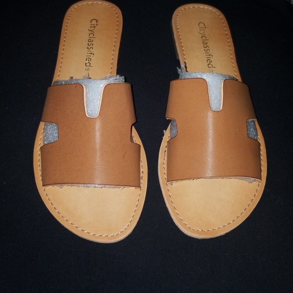 City Classified slide sandals